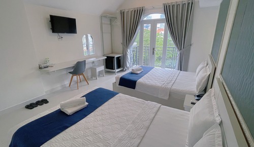 Deluxe Double or Twin Room