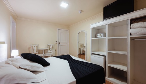 Economy Room