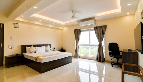 Superior Room, Lake View