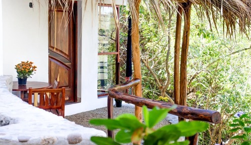 Comfort Room, Garden View