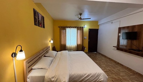Deluxe Room, Balcony, Valley View