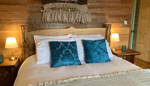 Suite, Sea View