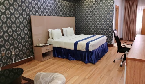 Executive Room