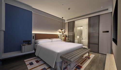 Deluxe Suite, 1 King Bed