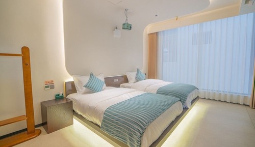Elite Twin Room, Smoking, Private Bathroom