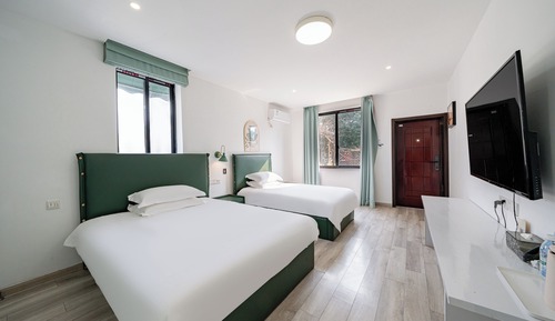 Basic Quadruple Room