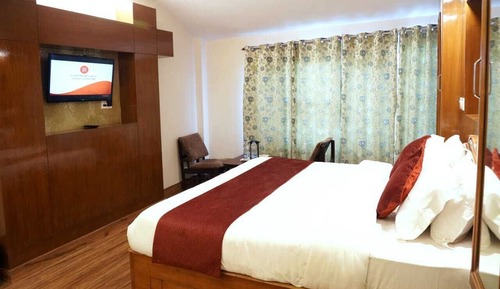 Deluxe Room, Hill View