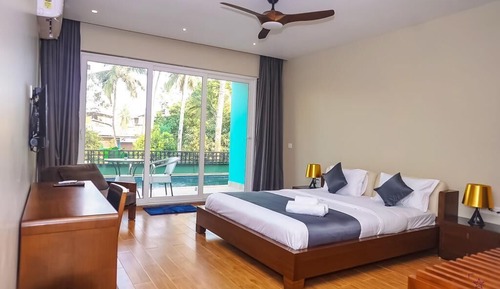 Deluxe Room With Pool