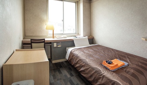 Single Room, Smoking
