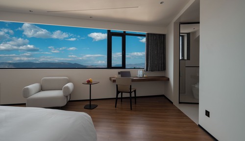 Superior Double Room, 1 King Bed, Private Bathroom