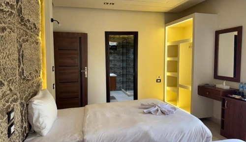 Double or Twin Room, Mountain View