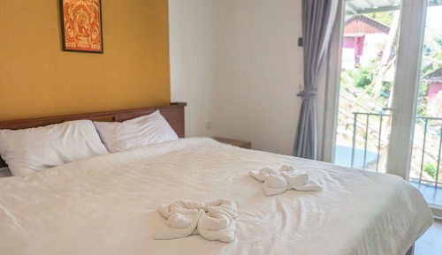 Classic Double Room, Partial Ocean View