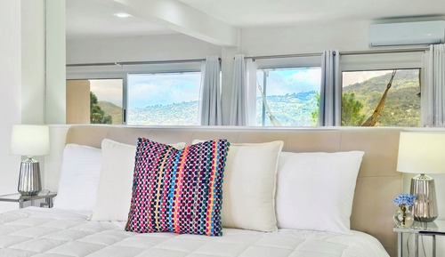 Superior Suite, 1 King Bed, Kitchenette, Valley View