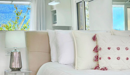Deluxe Studio, Valley View