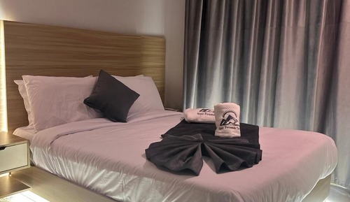 Twin Room, 1 Double Bed, Private Bathroom, Desert View
