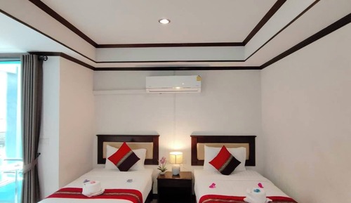 Basic Room, City View