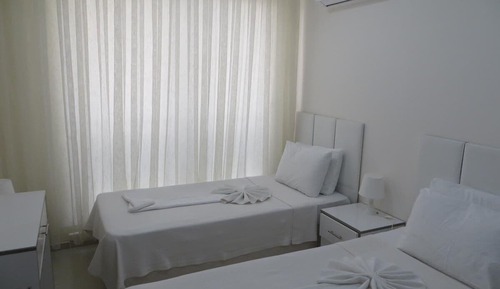 City Apartment, Multiple Beds, Non Smoking, Pool View