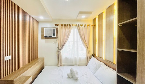 Classic Condo, 2 Bedrooms, Non Smoking, Balcony
