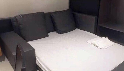 Basic Apartment, Lanai