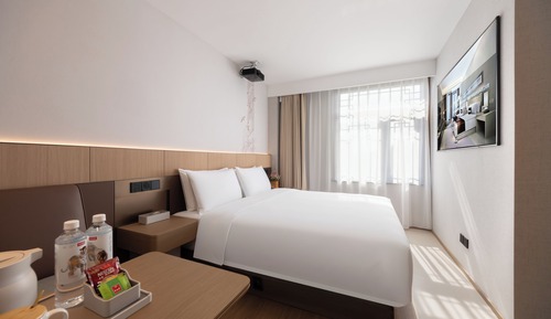 Classic Double Room, City View