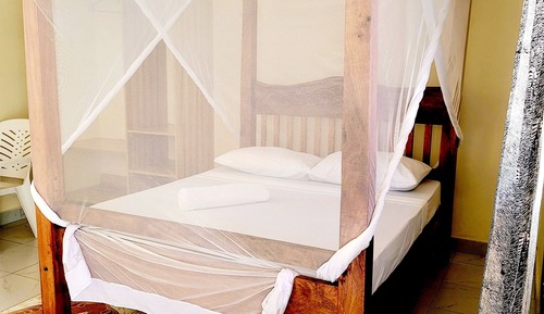 Standard Double Room, Balcony, Garden View
