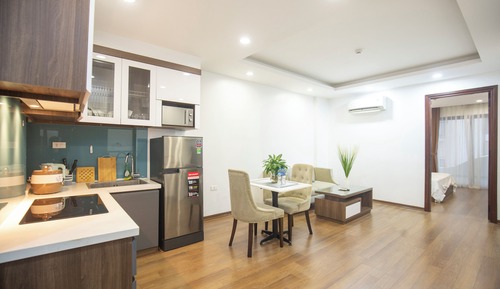 Standard Apartment, 1 King Bed, Courtyard View