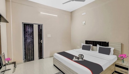 Premium Triple Room, City View