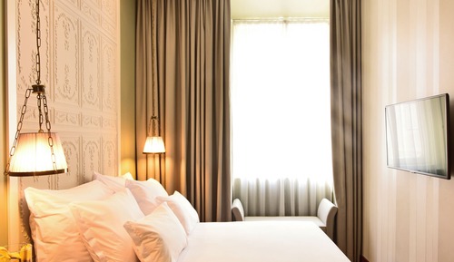 Room (Cozy)