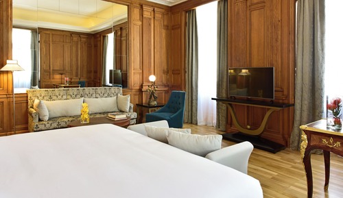 Suite (Aurea, King Size Bed)