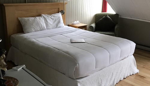Classic Room, 1 Queen bed