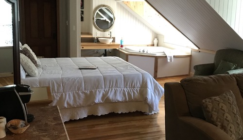 Romantic Suite, 1 King Bed, 2 Bathrooms