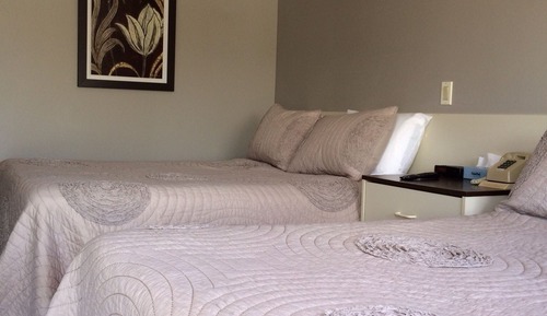 Family Room, 2 Double Beds, Kitchenette
