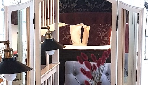 Suite, Ensuite (No 4)