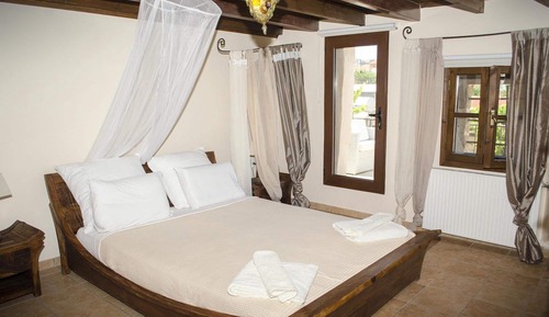Duplex, Garden View