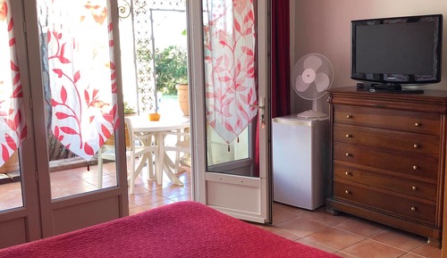 Standard Double Room, Garden Area