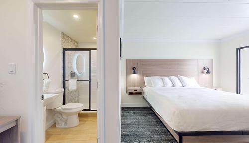 Standard Room, 1 King Bed, Non Smoking