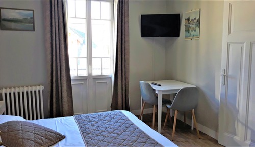 Standard Double or Twin Room, Bathtub