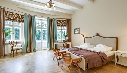 Suite, Garden View
