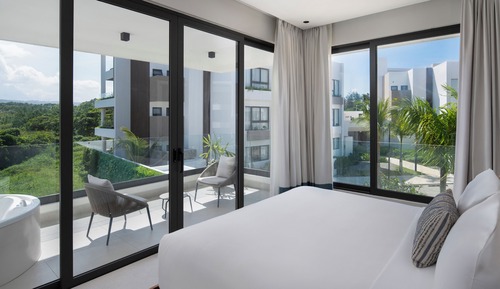 Junior Suite, 1 King Bed with Sofa bed