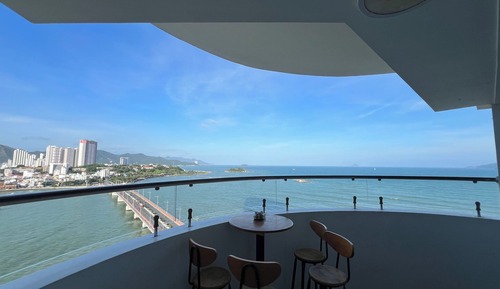 Family Apartment, 4 Bedrooms, Balcony, Beach View