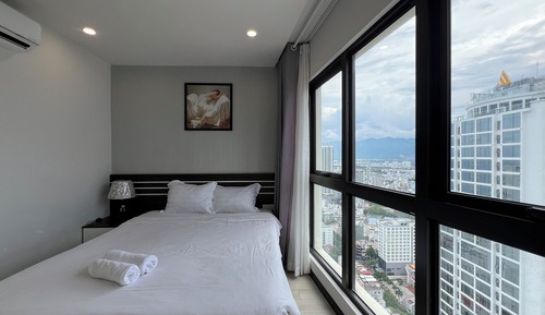 City Apartment, 2 Bedrooms, Balcony, Beach View