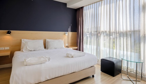 Standard Double Room, Non Smoking, Canal View