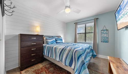 Signature Condo, 2 Bedrooms, Balcony, Garden View