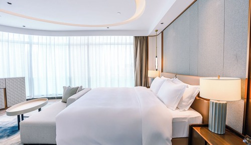 Deluxe Studio Suite