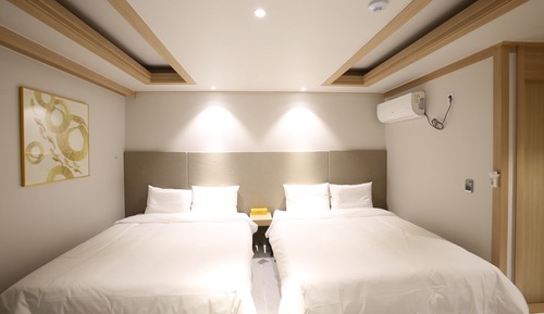 Family Twin Room