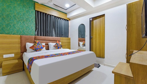 Deluxe Double Room with Bath Tub