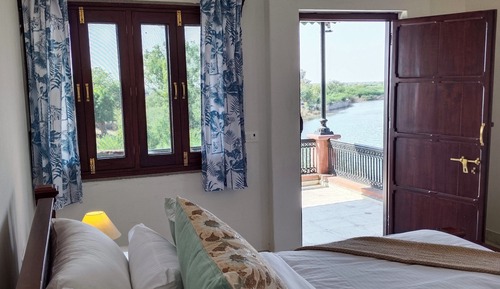 Deluxe Double Room, Lake View