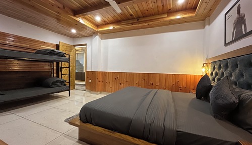 Premium Quadruple Room, Mountain View
