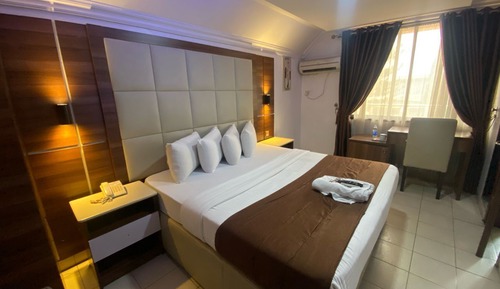 Executive Room