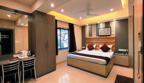 Luxury Suite, City View